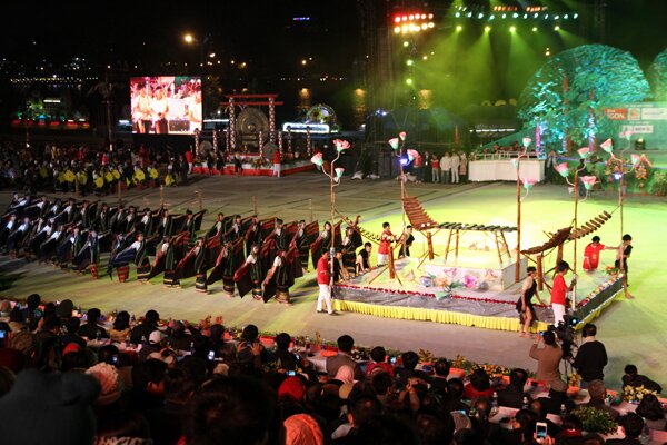 Sổ tay du lịch so tay du lich Sotaydulich Sotay Dulich Khampha Kham Pha Bui Khai mạc Festival Hoa Đà Lạt 2013