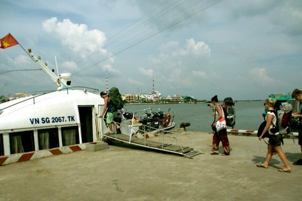 Sổ tay du lịch so tay du lich Sotaydulich Sotay Dulich Khampha Kham Pha Bui Hòn Đốc trong quần đảo Hải Tặc