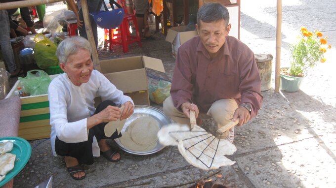 Sổ tay du lịch so tay du lich Sotaydulich Sotay Dulich Khampha Kham Pha Bui Bánh phồng bánh tết cổ truyền Việt Nam