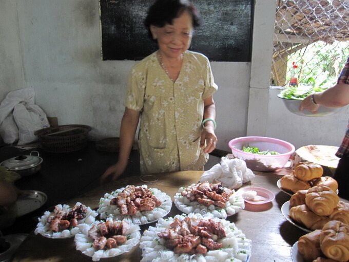 Sổ tay du lịch so tay du lich Sotaydulich Sotay Dulich Khampha Kham Pha Bui Về Phong Điền ăn bánh hỏi Út Dzách