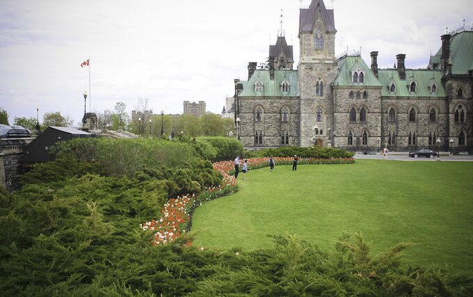 Sổ tay du lịch so tay du lich Sotaydulich Sotay Dulich Khampha Kham Pha Bui Canadian Tulip Festival Rực rỡ hội hoa tulip Canada