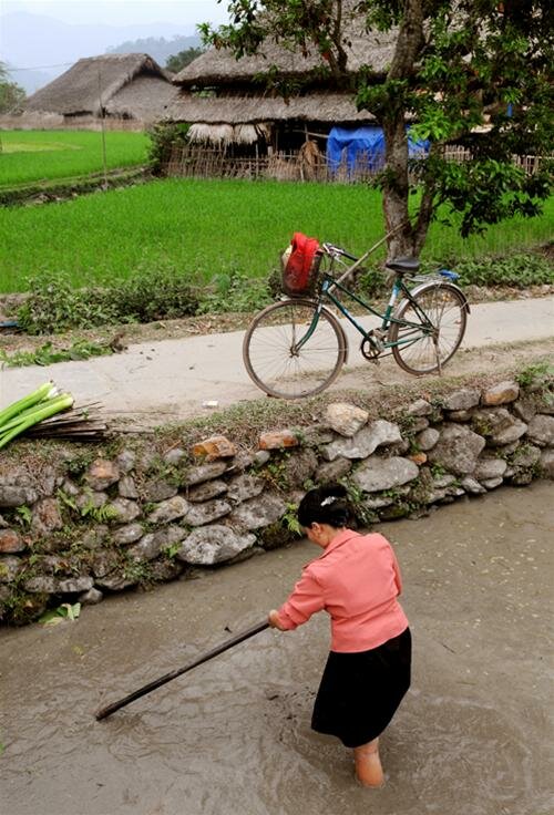 Sổ tay du lịch so tay du lich Sotaydulich Sotay Dulich Khampha Kham Pha Bui Chiều qua thôn Tha