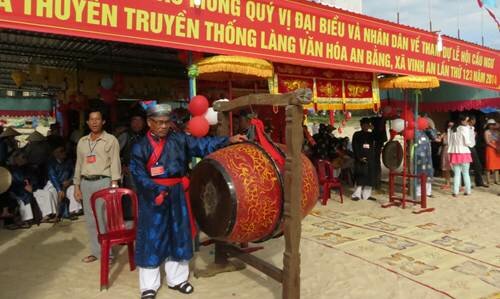 Sổ tay du lịch so tay du lich Sotaydulich Sotay Dulich Khampha Kham Pha Bui Lễ hội cầu ngư ở làng An Bằng