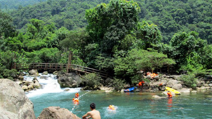 Sổ tay du lịch so tay du lich Sotaydulich Sotay Dulich Khampha Kham Pha Bui Mùa hè đến suối Nước Moọc