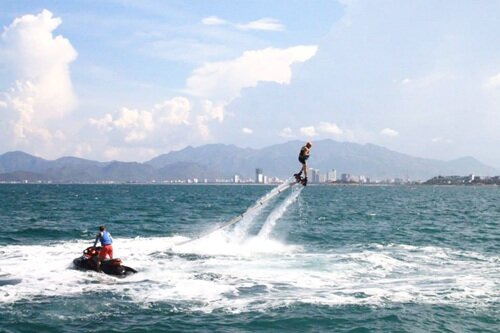 Sổ tay du lịch so tay du lich Sotaydulich Sotay Dulich Khampha Kham Pha Bui Flyboard - Trò chơi cảm giác mạnh thu hút giới trẻ