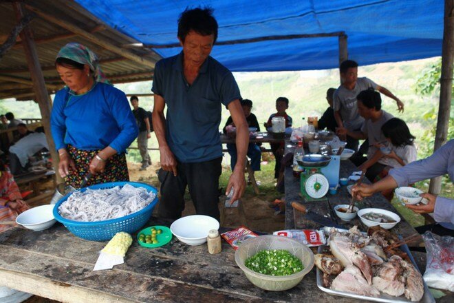 Sổ tay du lịch so tay du lich Sotaydulich Sotay Dulich Khampha Kham Pha Bui Rực rỡ phiên chợ Cán Cấu ở Lào Cai