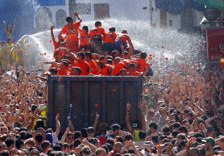 Sổ tay du lịch so tay du lich Sotaydulich Sotay Dulich Khampha Kham Pha Bui La Tomatina - “Cuộc chiến cà chua” ở Bunol, Tây Ban Nha