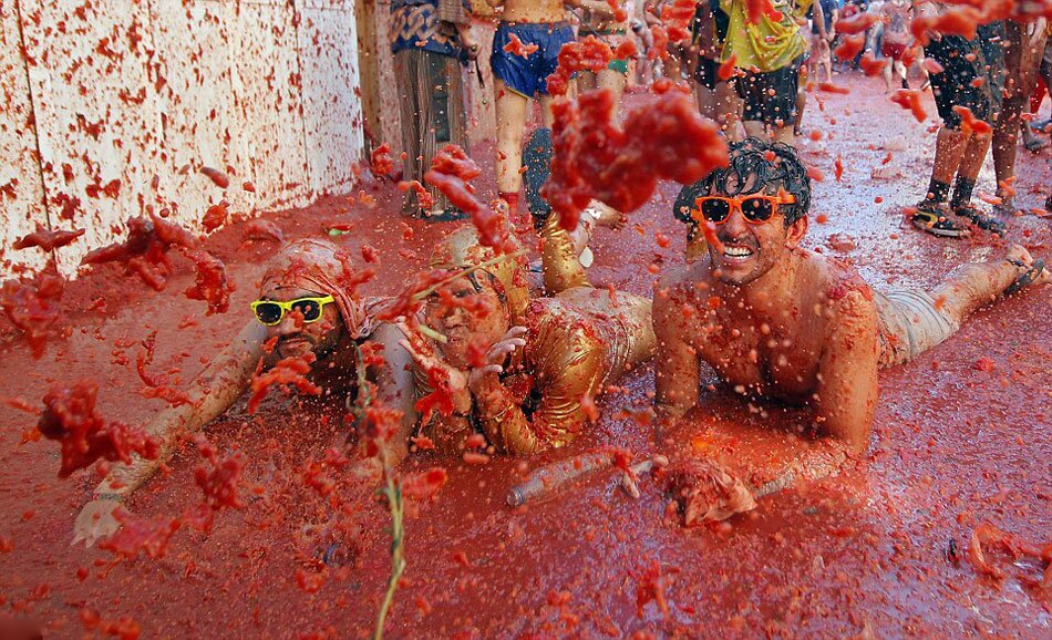 Sổ tay du lịch so tay du lich Sotaydulich Sotay Dulich Khampha Kham Pha Bui La Tomatina - “Cuộc chiến cà chua” ở Bunol, Tây Ban Nha