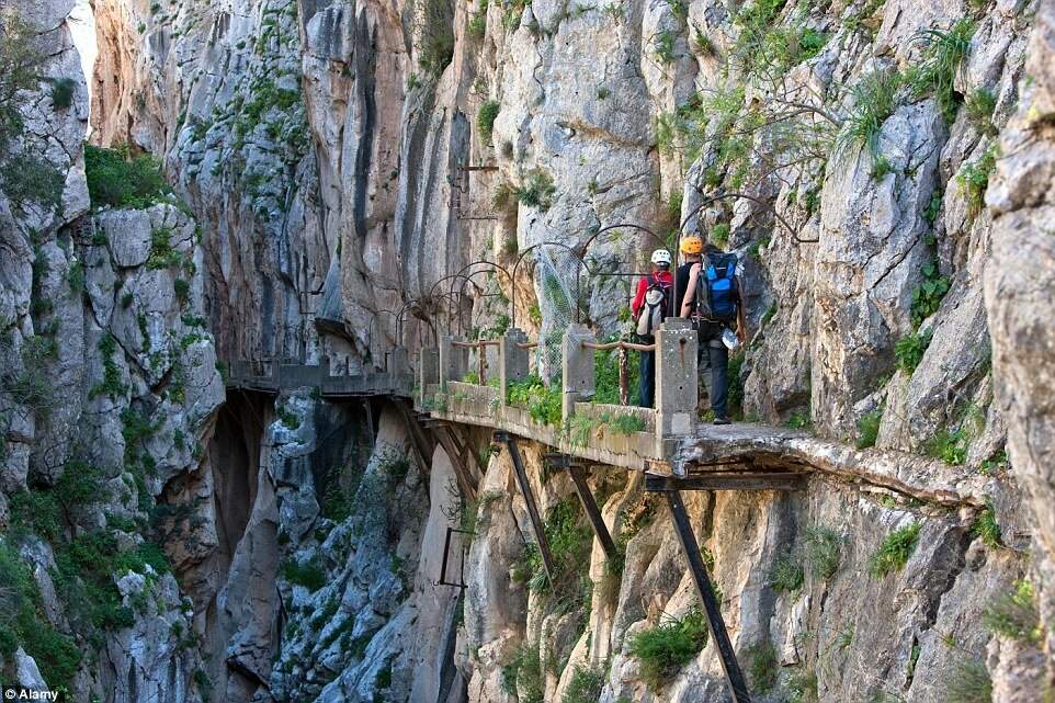 Sổ tay du lịch so tay du lich Sotaydulich Sotay Dulich Khampha Kham Pha Bui Thăm lại con đường nguy hiểm nhất thế giới El Caminito del Rey