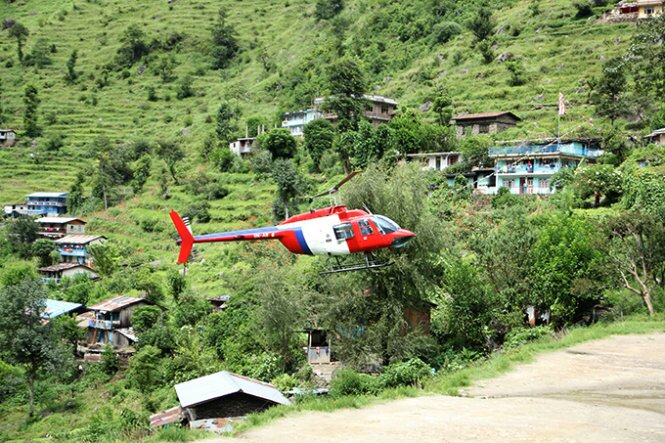 Sổ tay du lịch so tay du lich Sotaydulich Sotay Dulich Khampha Kham Pha Bui Nepal và hành trình trực thăng xuyên biên giới