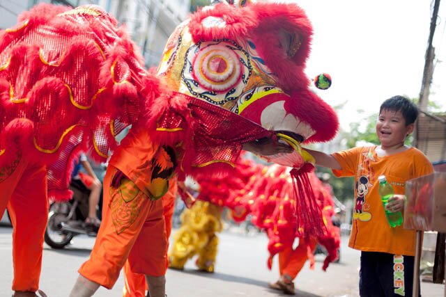 Sổ tay du lịch so tay du lich Sotaydulich Sotay Dulich Khampha Kham Pha Bui Tháng Giêng xem múa lân ở Sài Gòn