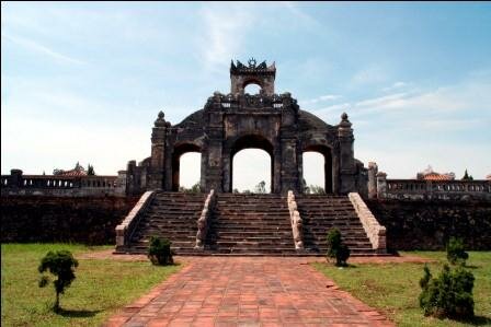 Sổ tay du lịch so tay du lich Sotaydulich Sotay Dulich Khampha Kham Pha Bui Ve voi Hue thuong Van Mieu bieu tuong cua nen giao duc nuoc nha