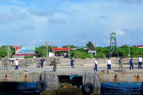 Sổ tay du lịch_sổ tay_du lịch_so tay du lich_so tay_du lich_sotaydulich_sotay_dulich_biển đảo Việt Nam_biển_hải đảo_vạn dặm_Trường Sa_Hoàng Sa_tranh chấp_quê hương