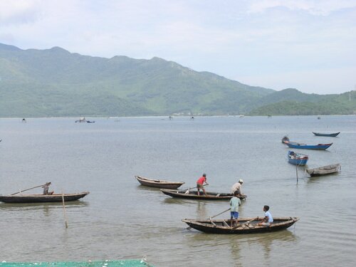 Sổ tay du lịch_sổ tay_du lịch_so tay du lich_so tay_du lich_sotaydulich_sotay_dulich_doc mien dat nuoc_ve voi hue thuong_lang dang lang co