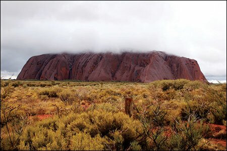 Sổ tay du lịch so tay du lich Sotaydulich Sotay Dulich Khampha Kham Pha Bui Nui da Uluru Ky quan thien nhien của Australia