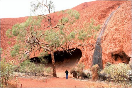 Sổ tay du lịch so tay du lich Sotaydulich Sotay Dulich Khampha Kham Pha Bui Nui da Uluru Ky quan thien nhien của Australia