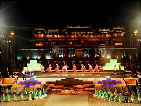 Sổ tay du lịch so tay du lich Sotaydulich Sotay Dulich Khampha Kham Pha Bui Festival Hue 2012 va cac le hoi