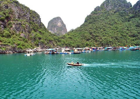 Sotaydulich Sotay Dulich Khampha Kham Pha Bui Cuu Van lang chai trong long di san Vinh Ha Long