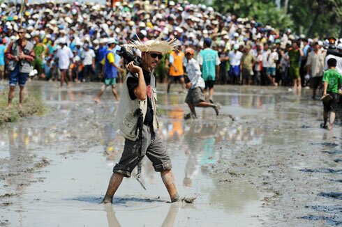 độc đáo Lễ hội đua bò; doc dao Le hoi dua bo;sotaydulich